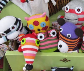 NO3NO$ Handemand Sock Dolls